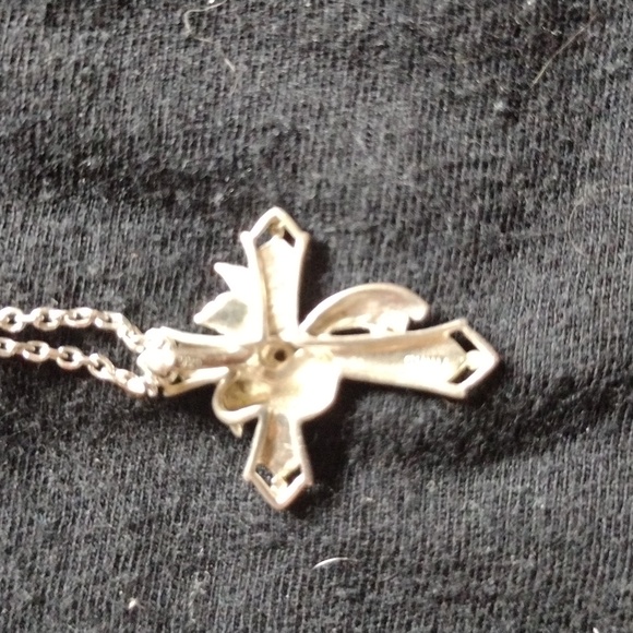 2 silver Crosses - Picture 3 of 6